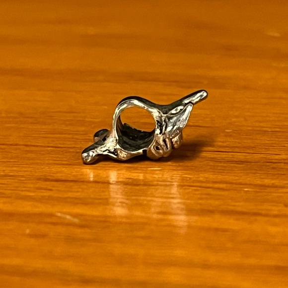 💕 3/$10 Bunny Rabbit Sliding Charm - Picture 3 of 3